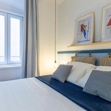 Cool And Stylish City Apartment - Wifi Triëst Buitenkant foto