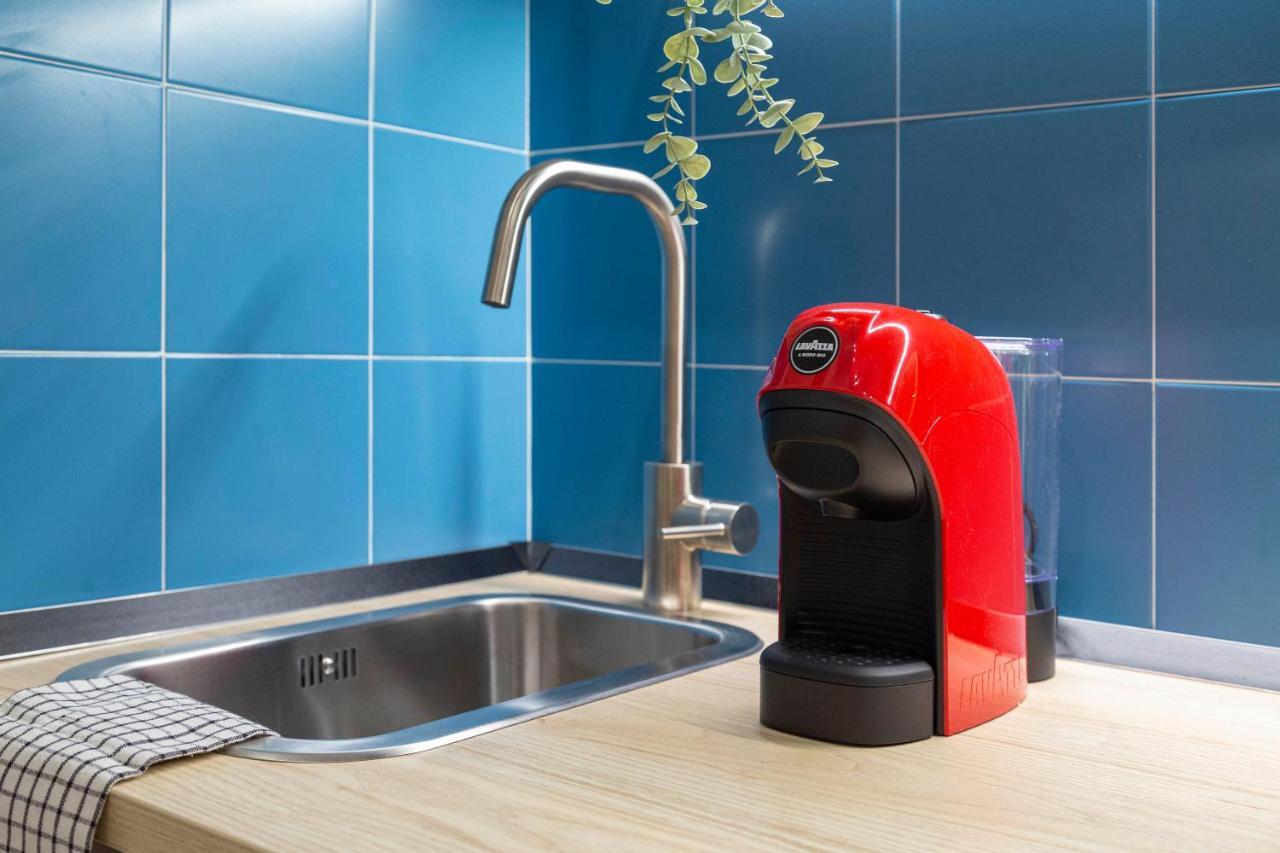Cool And Stylish City Apartment - Wifi Triëst Buitenkant foto