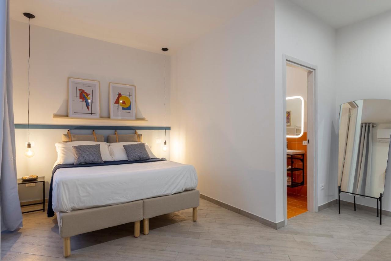 Cool And Stylish City Apartment - Wifi Triëst Buitenkant foto